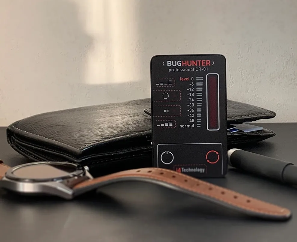 Professional anti spy detector (slim size and extended dynamic range)