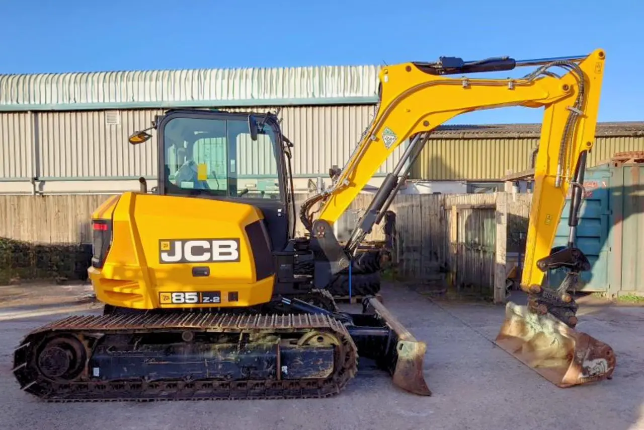jcb908.jpg