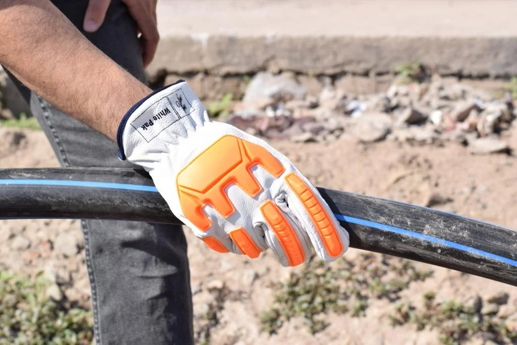 Top Selling XL Anti-Impact Leather Tactical Gloves for Hunting Factory Price Safety Usage