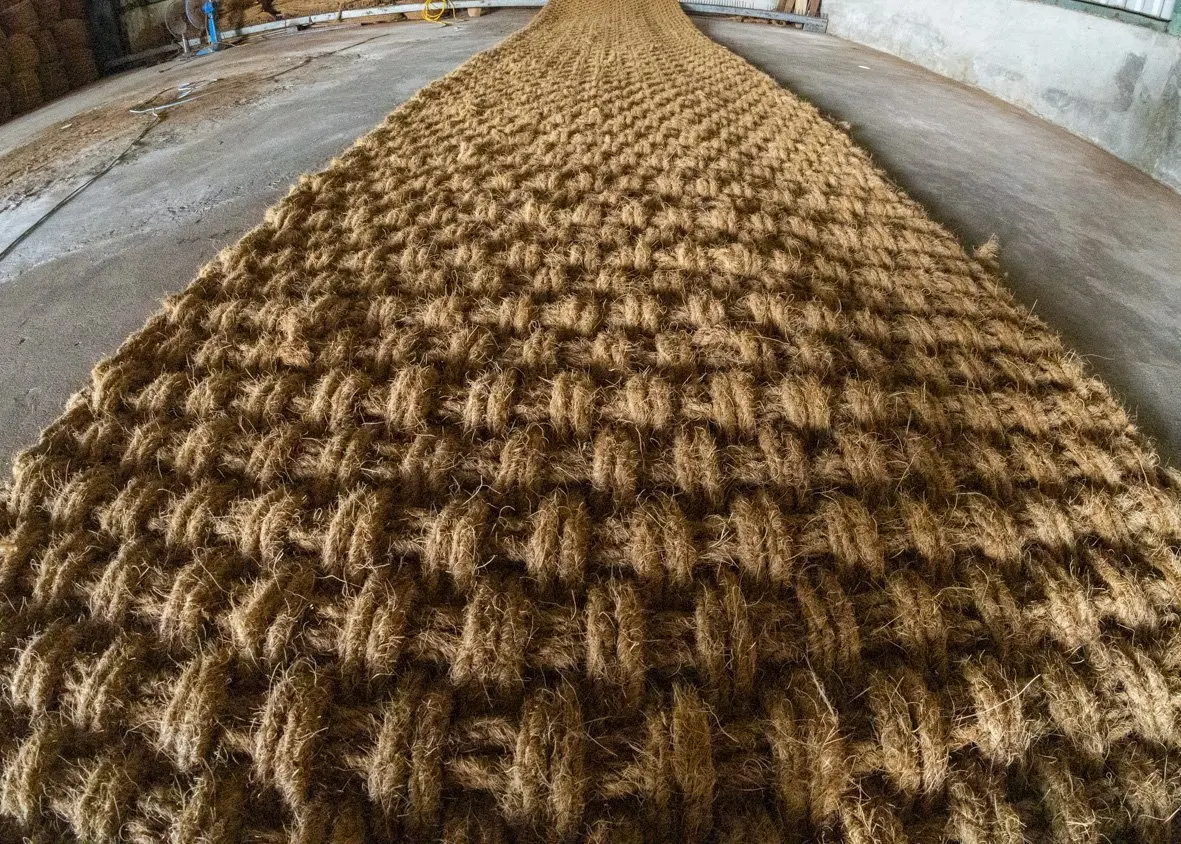 Coir Mat Made in Vietnam -  Enviroment-friendly Product - Use for Paving Dirt Roads in Suburbs and Parks, Hometown