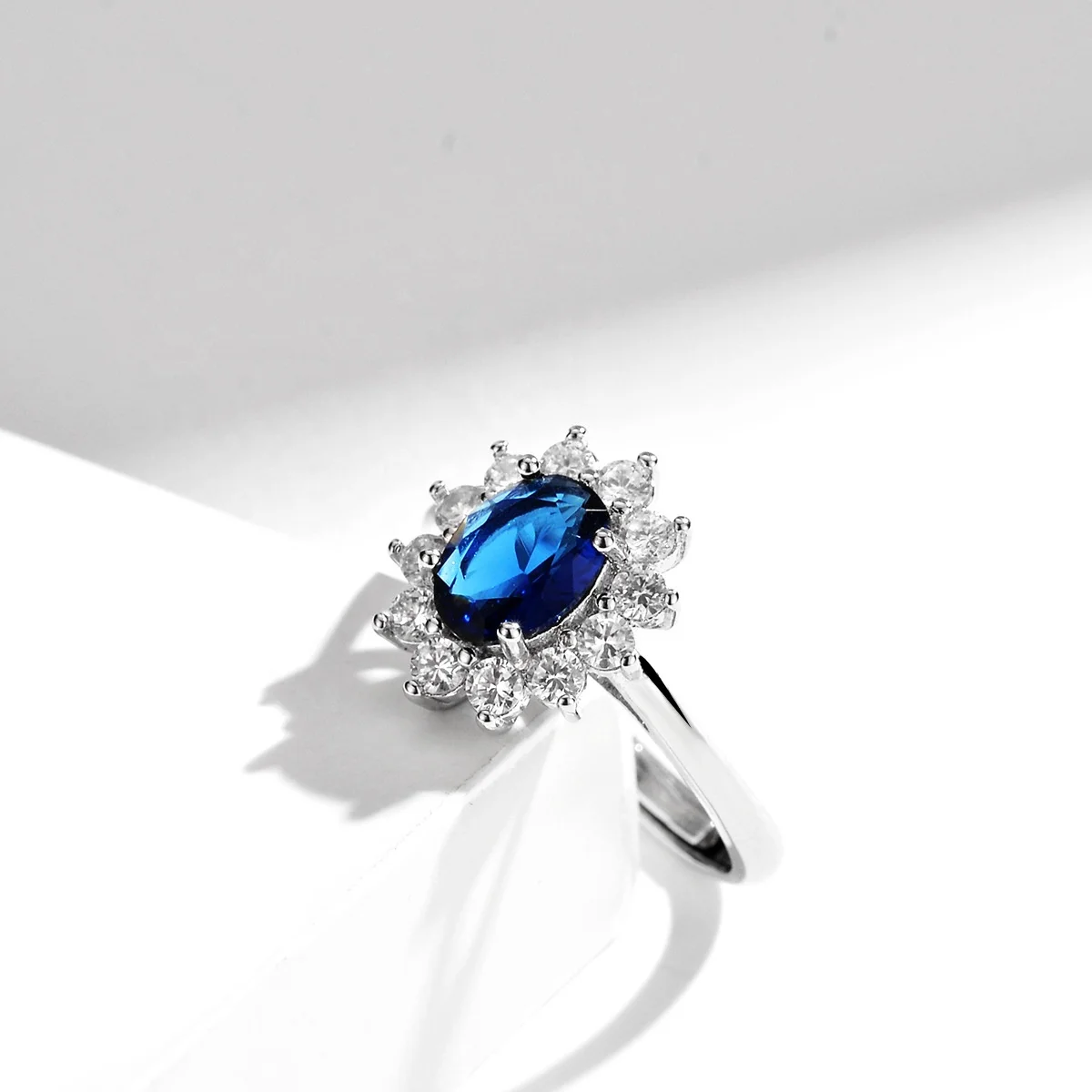 Dina 2022 New Elegant Women Blue Stone Diamond Drop Rings Flower Adjustable Rings Direct Factory Jewelry