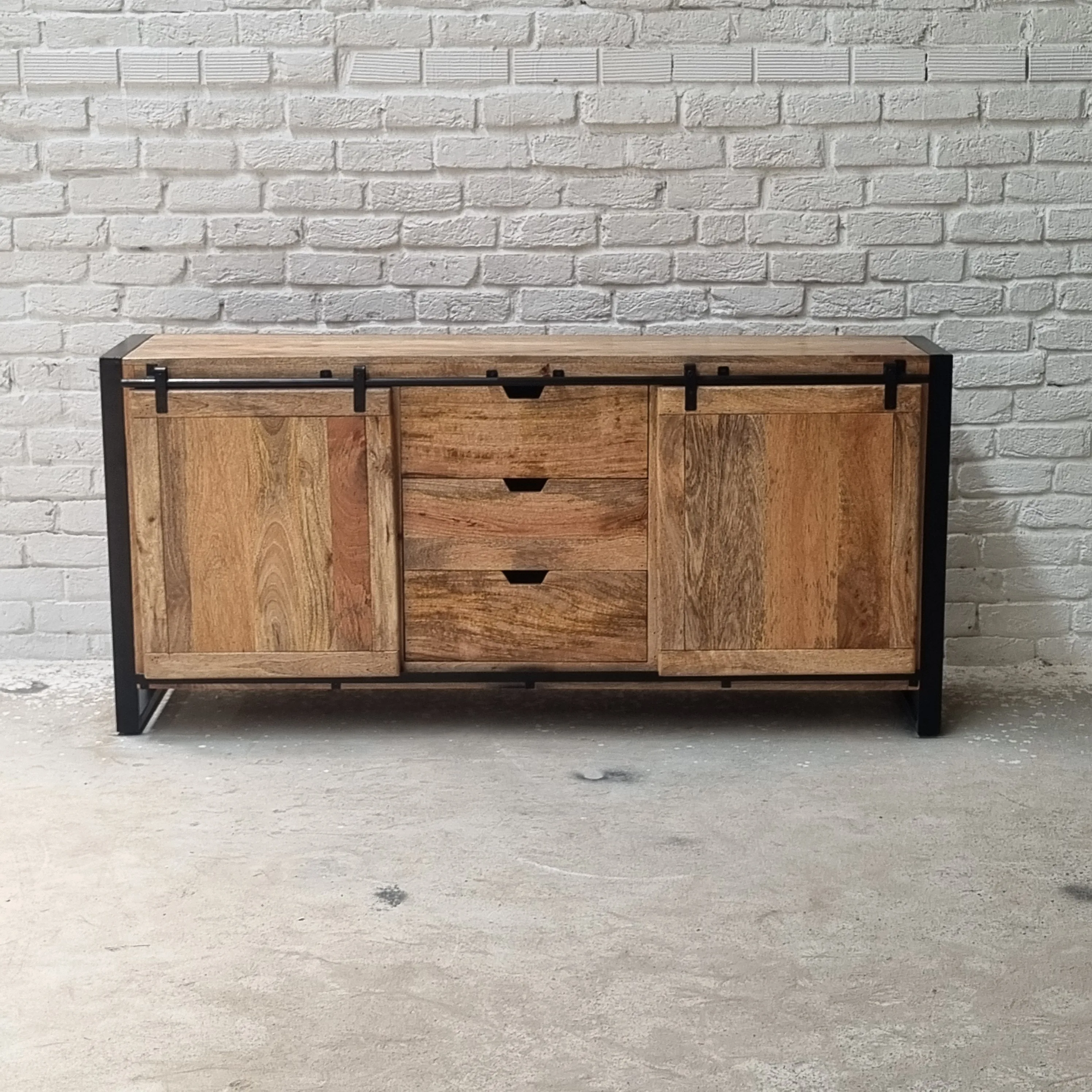 2024 Hot Selling High Quality Handmade Solid Wood Sideboard Cabinet with 3 Drawers Sliding Doors for Home Living Room Furniture