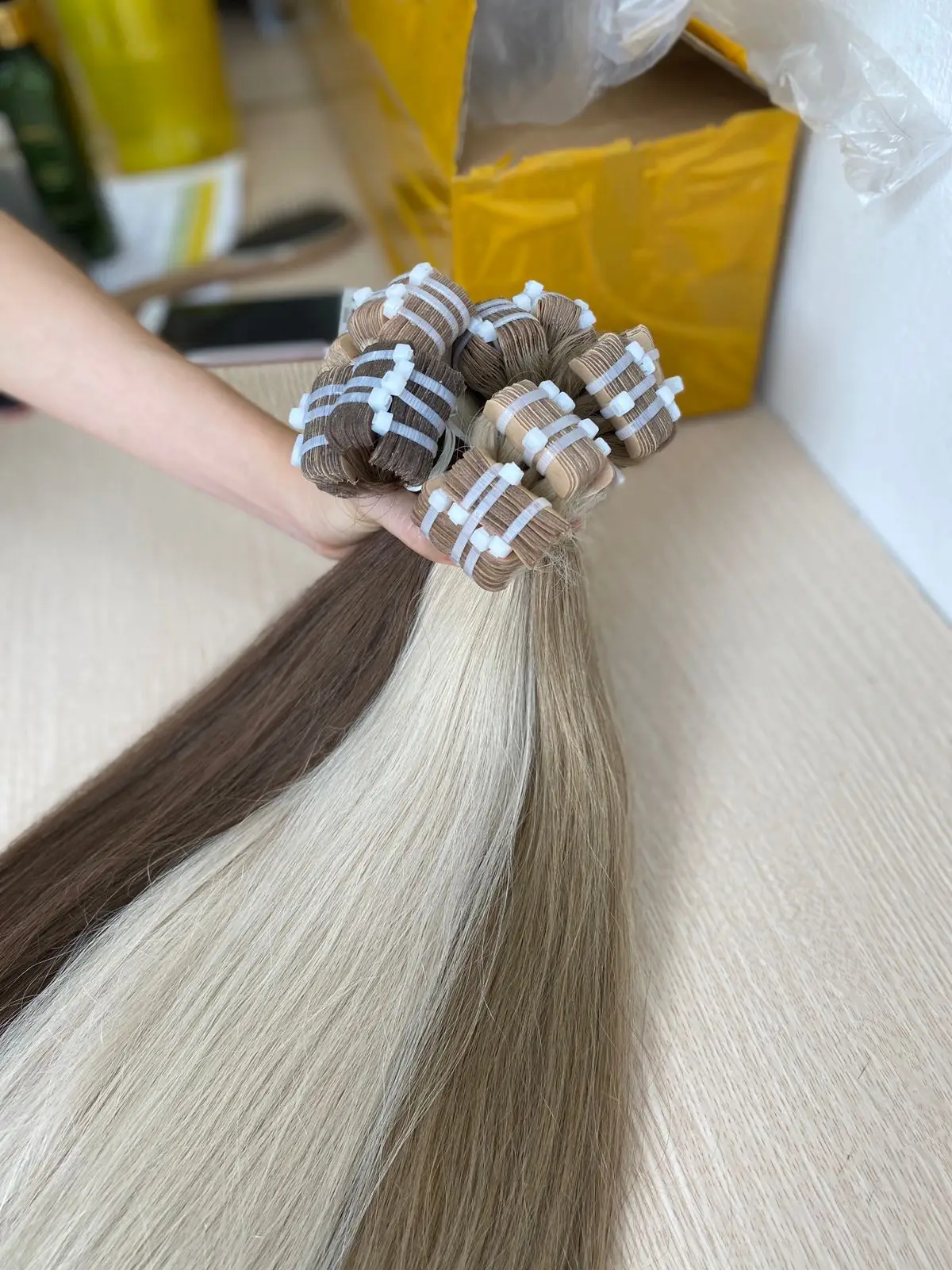 Wholesale 100% Virgin Remy Human Extention Hair Real Human Hair Tape Hair Extensions Smooth No Chemical