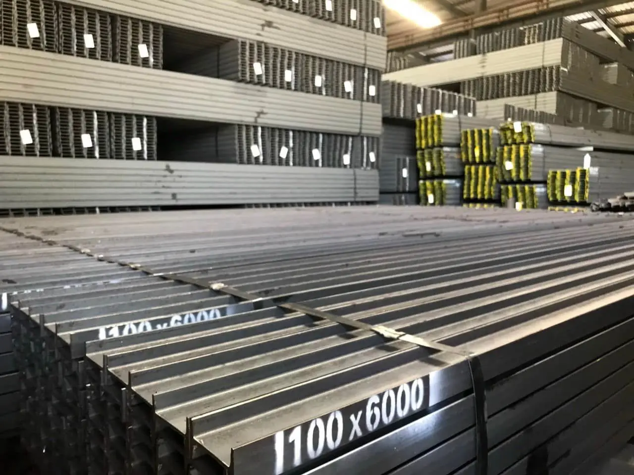 Steel I-Beam Sizes Hot Selling Stainless Using For Structure Building Construction Standard Sea-Worthy Packing Vietnam