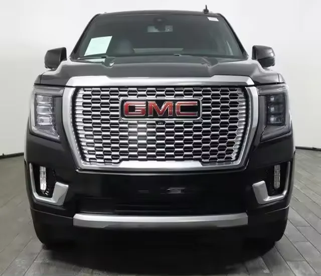 Ярмарка 2021 GM-C Yukon XL Denali RWD SUV