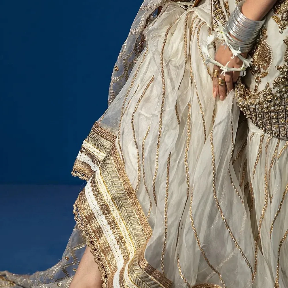 Latest Pakistani Indian New women dresses collection new arrivals 2023 wedding dress Beautiful Embroidered Dresses