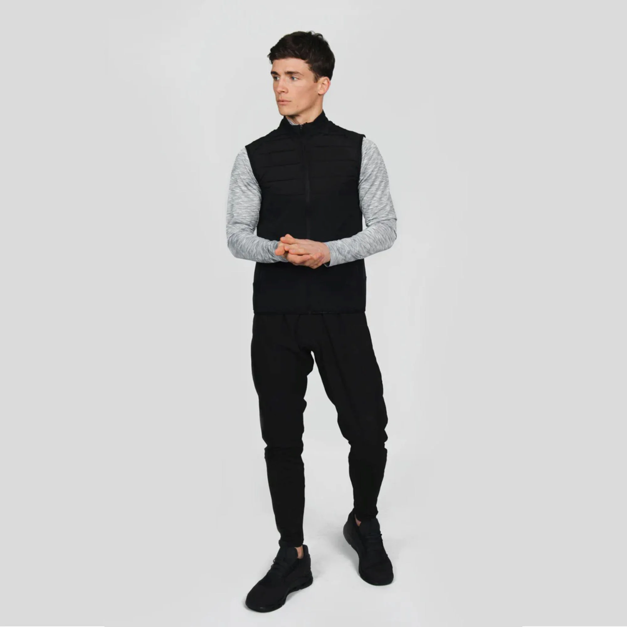 Reflective Branding Full Zip Fastening Noir Mens Gilet Jacket with Easy Access Zipped Pockets and Quilting to Front and Back