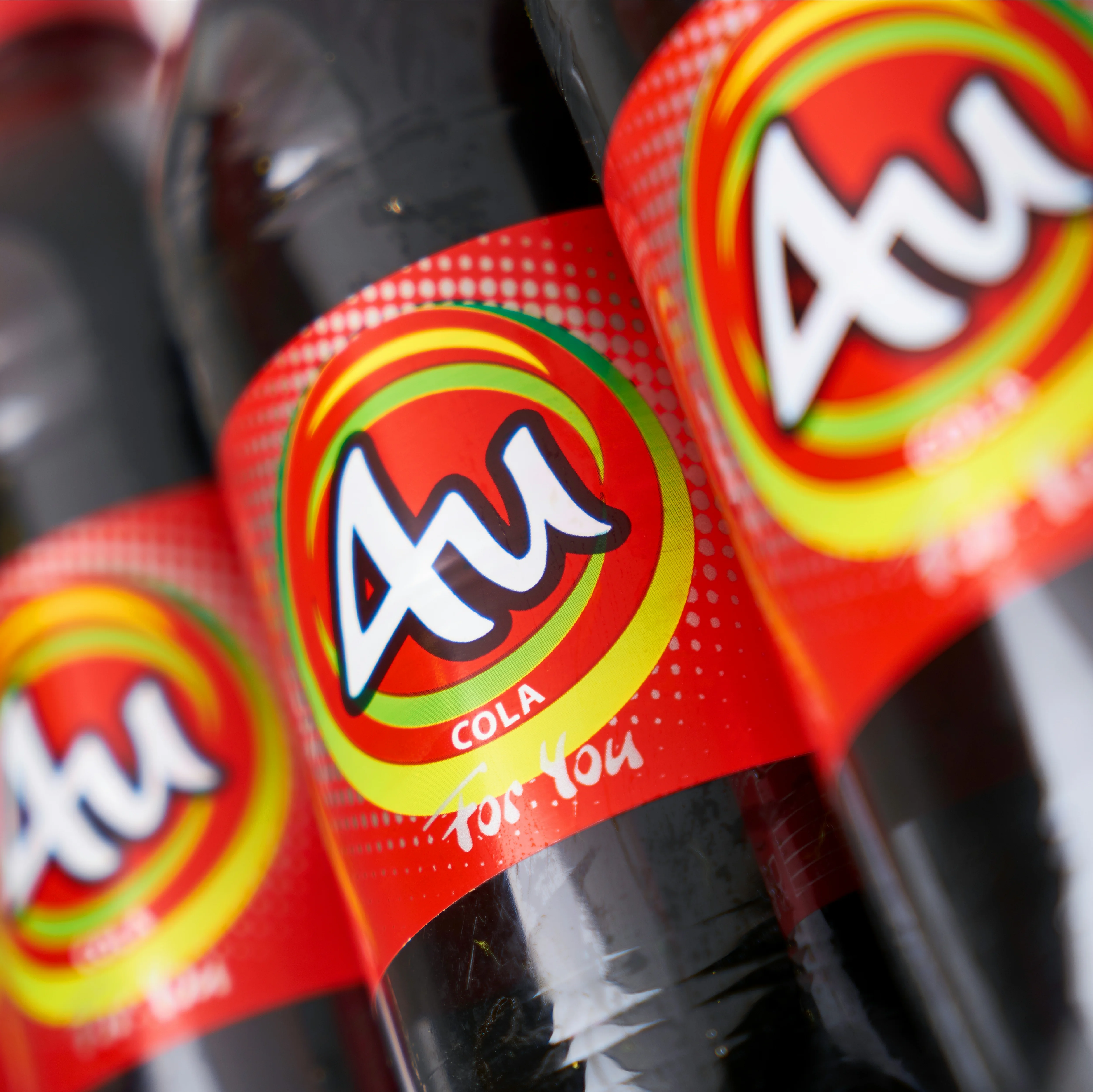 1L 4U Cola Carbonated Soft Drinks Non alcoholic Coke Flavored Beverage Pet Bottled Sparkling Drink