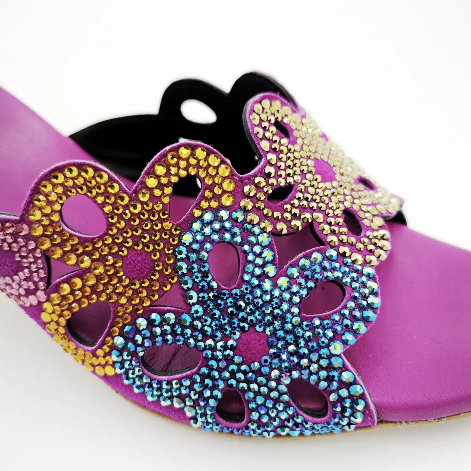 nila&nila fashion ladies leather sandal medium laminated sandal with strass hadamade product very trendy sandal