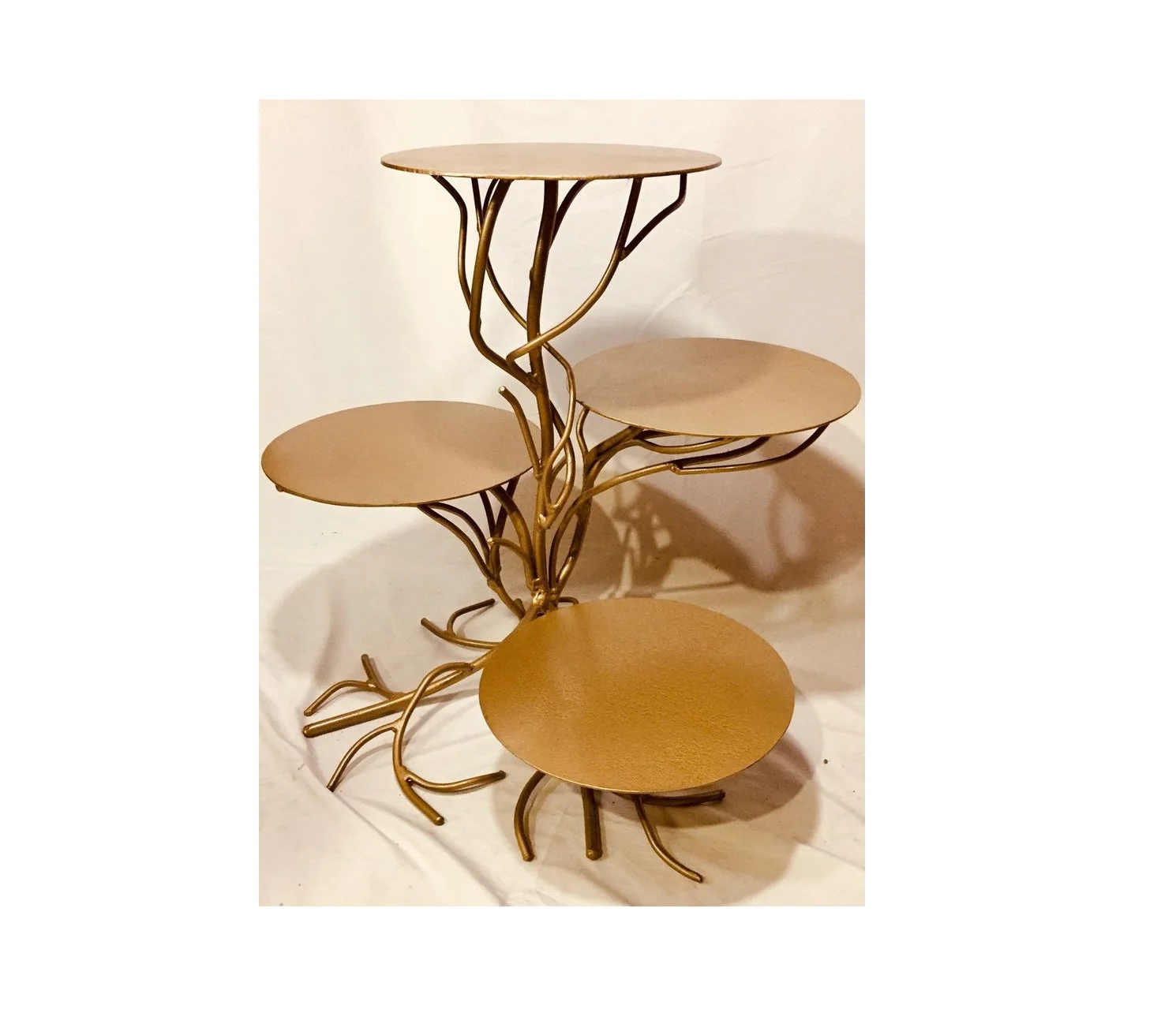 High selling Quality Metal Cake Stand Perfect For Home Bakery Hotel Parties Table Top Kitchen In Wholesale Price Cake