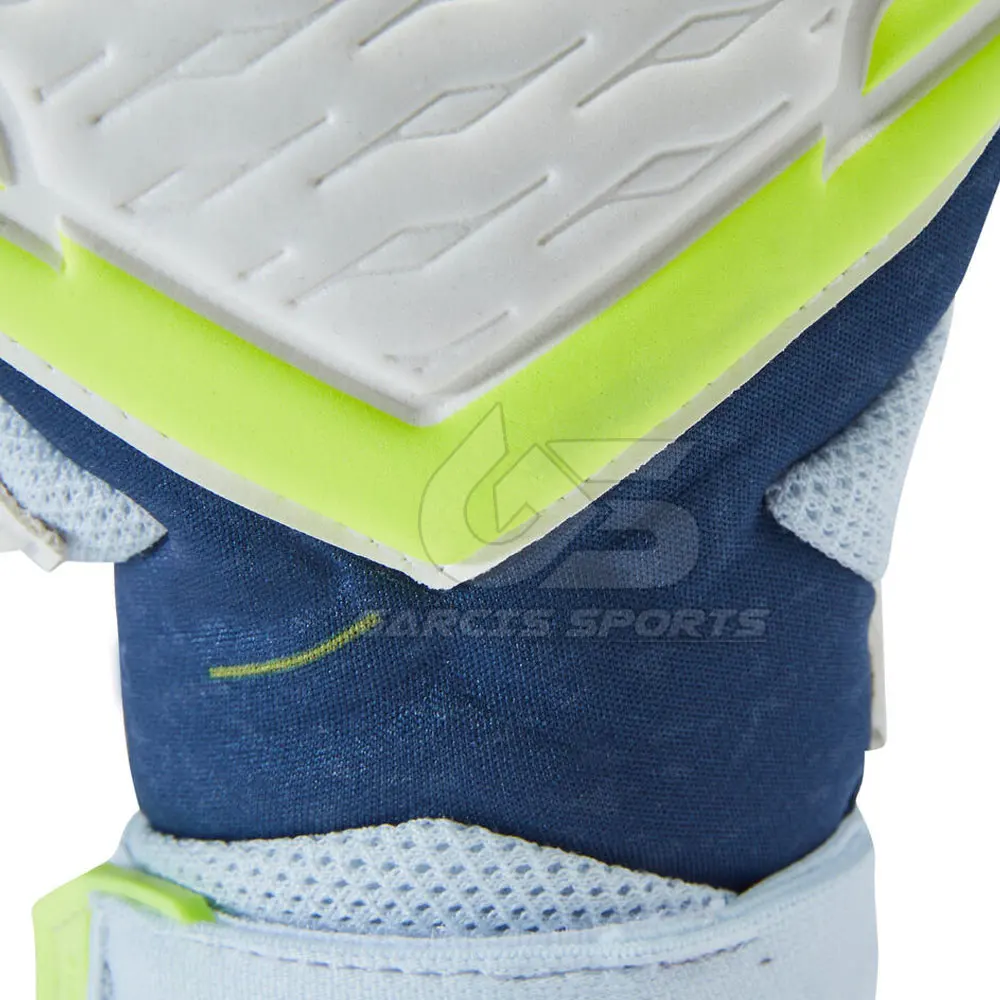 High Quality Custom Comfortable Hand Protection Goalkeeper Gloves Football Goalie Gloves