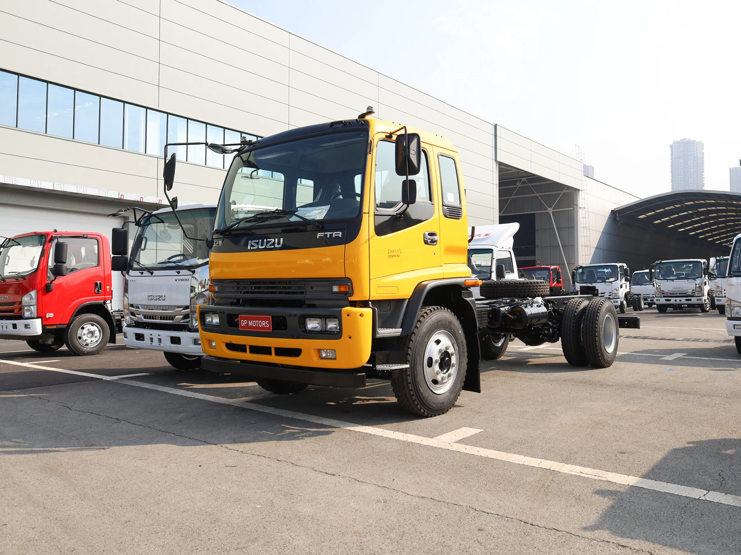 Heavy Duty Truck 6HK1 Engine Used Cheap Isuzu Japan Trucks 10 15 20Tons 6X4 Fvr Heavy Trucks Chassis for Sale