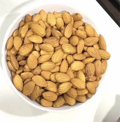 Wholesale Delicious and Healthy Raw Almond Nuts Organic Almonds In Bulk