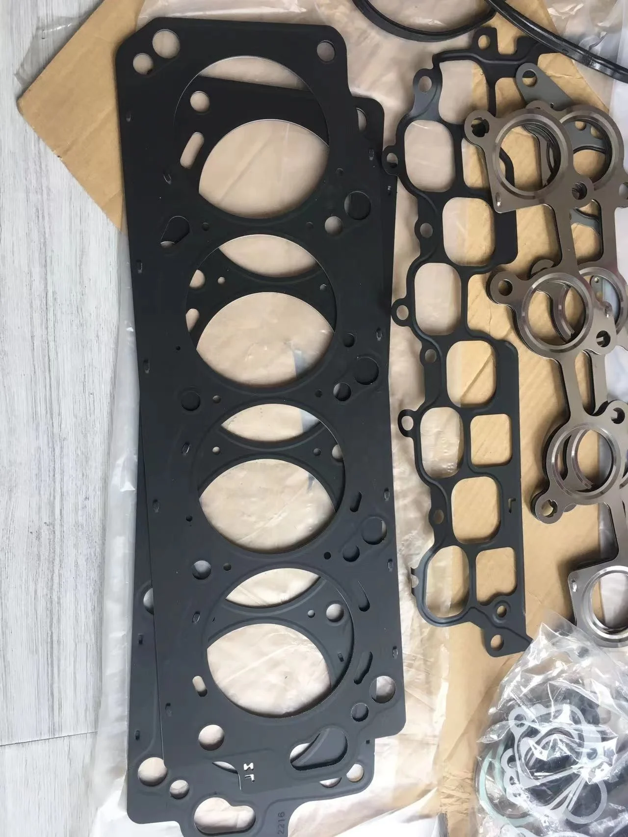 Auto parts 2UZ-FE engine cylinder head gasket kit OE Number 04111-50410 04111-50380 04111-50122 04111-50121 fit for PRADO LX