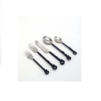 Silver Glossy Finished Decorative Cutlery with Metal Handle For Luxury Restaurants Kitchen Utensils Cutlery Sets