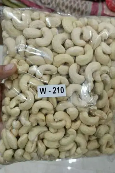 Cashew kernels from Vietnam, all grade w180 w240 w320 LP WS, in tin box/vacuum bag, are a must-have.
