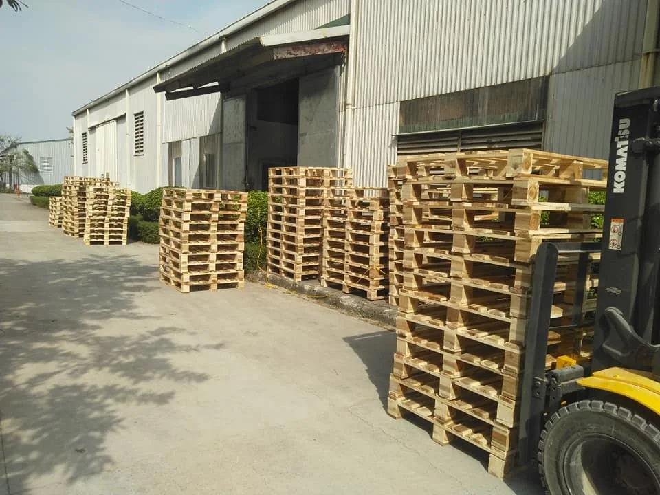 Wood Pallets Vietnam For Packing Goods / Wooden Acacia Pine For Logistics Transport