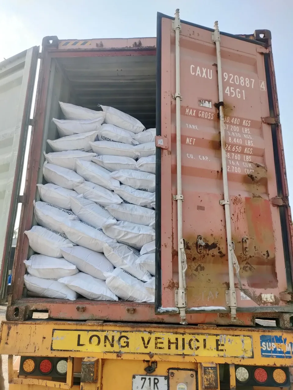High Quality Desiccated Coconut Chip/Flake 60-65% Fat ISO Certified Dried Herb Spice Vietnam Raw Sliced Allspice +84363565928