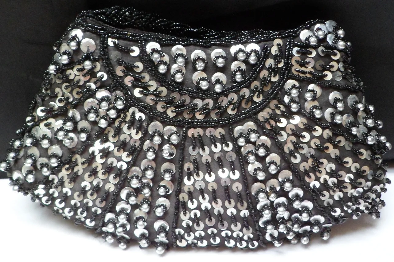 red Beaded Ladies Purse Bulk Supplier And Manufacture By Refratex India Made in India for Best Quality And Low Price