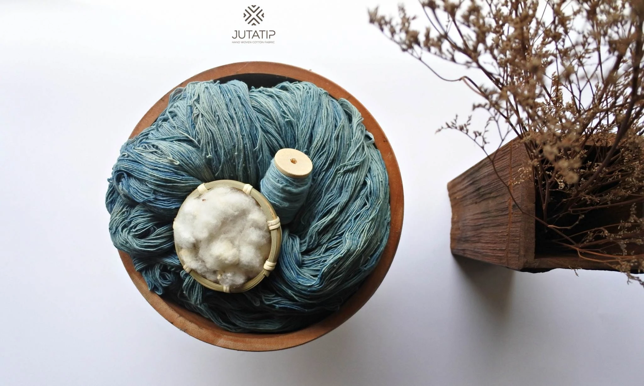 Cotton Yarn Dyed with Natural Dyes 100% Medium Strength 25 g 160m Customized Color OEM Wholesales Thread and Yarn
