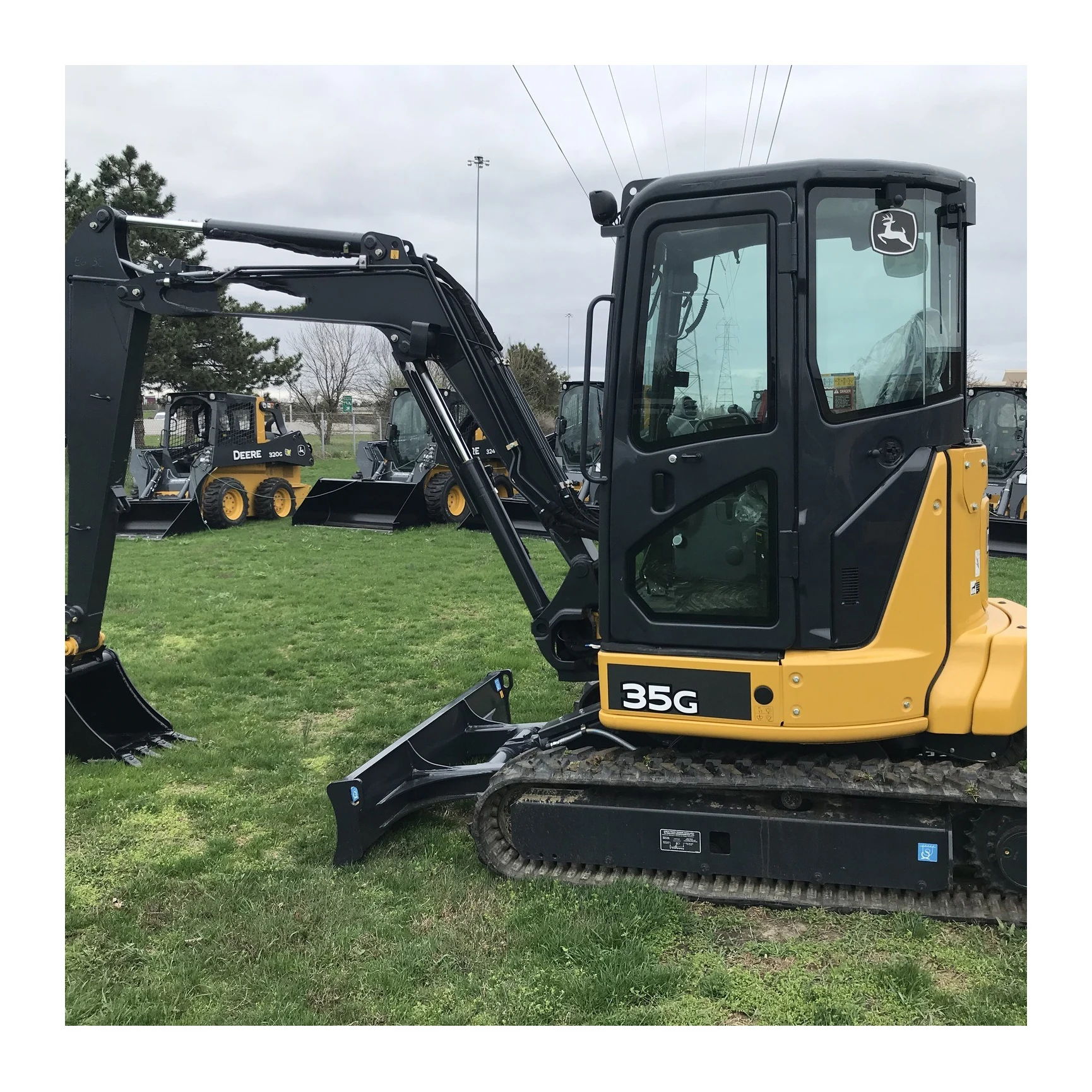 2021 New Product 2ton Mini Excavator Small Excavator With boom swing Euro 5 engine mini digger for sale