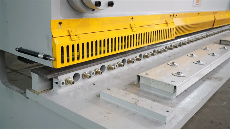 CNC 10mm Thickness Hydraulic Metal Stainless Steel Aluminum Shearing Guillotine Cutting Shearing Machine