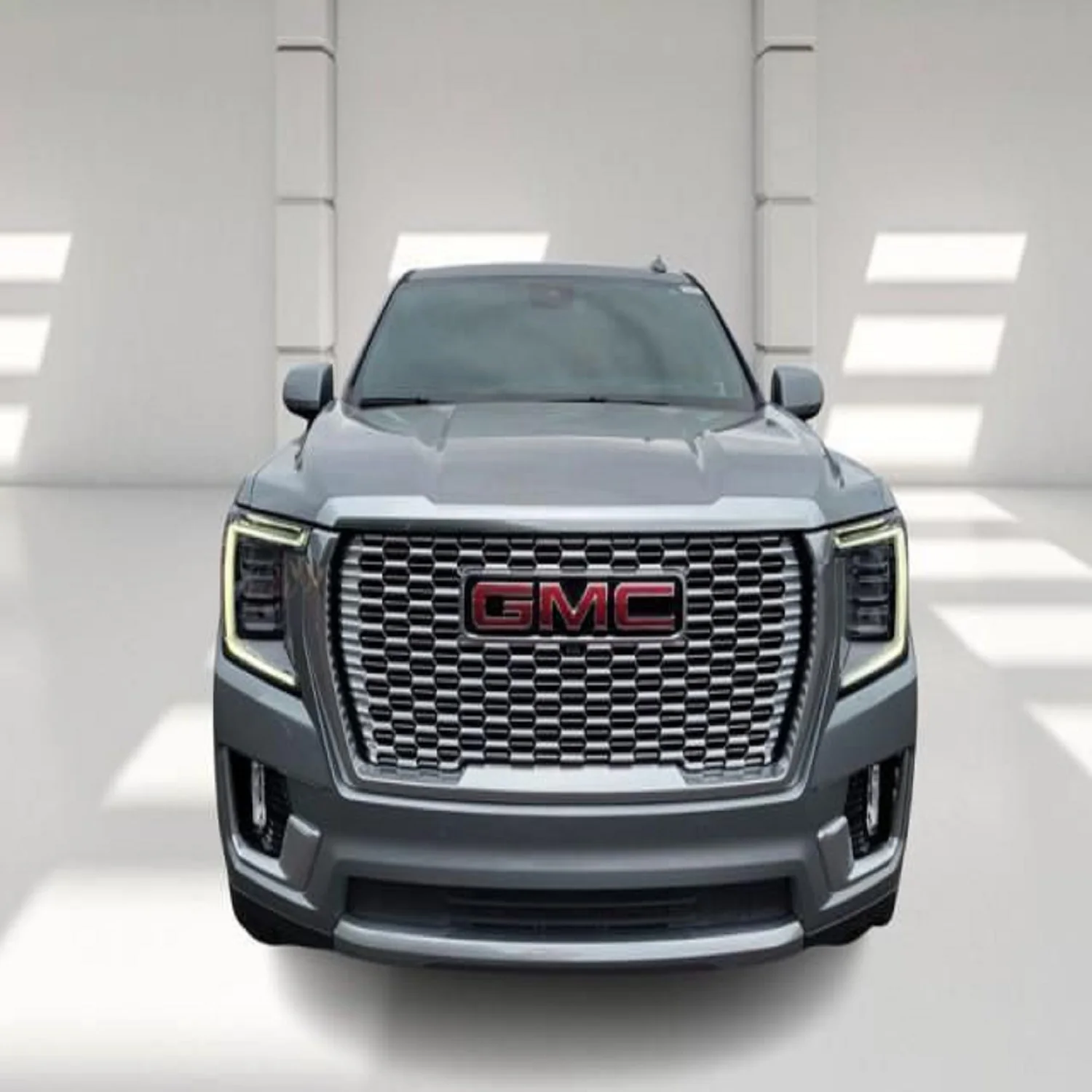 Хорошо используемый 2023 GMC Yukon Denali