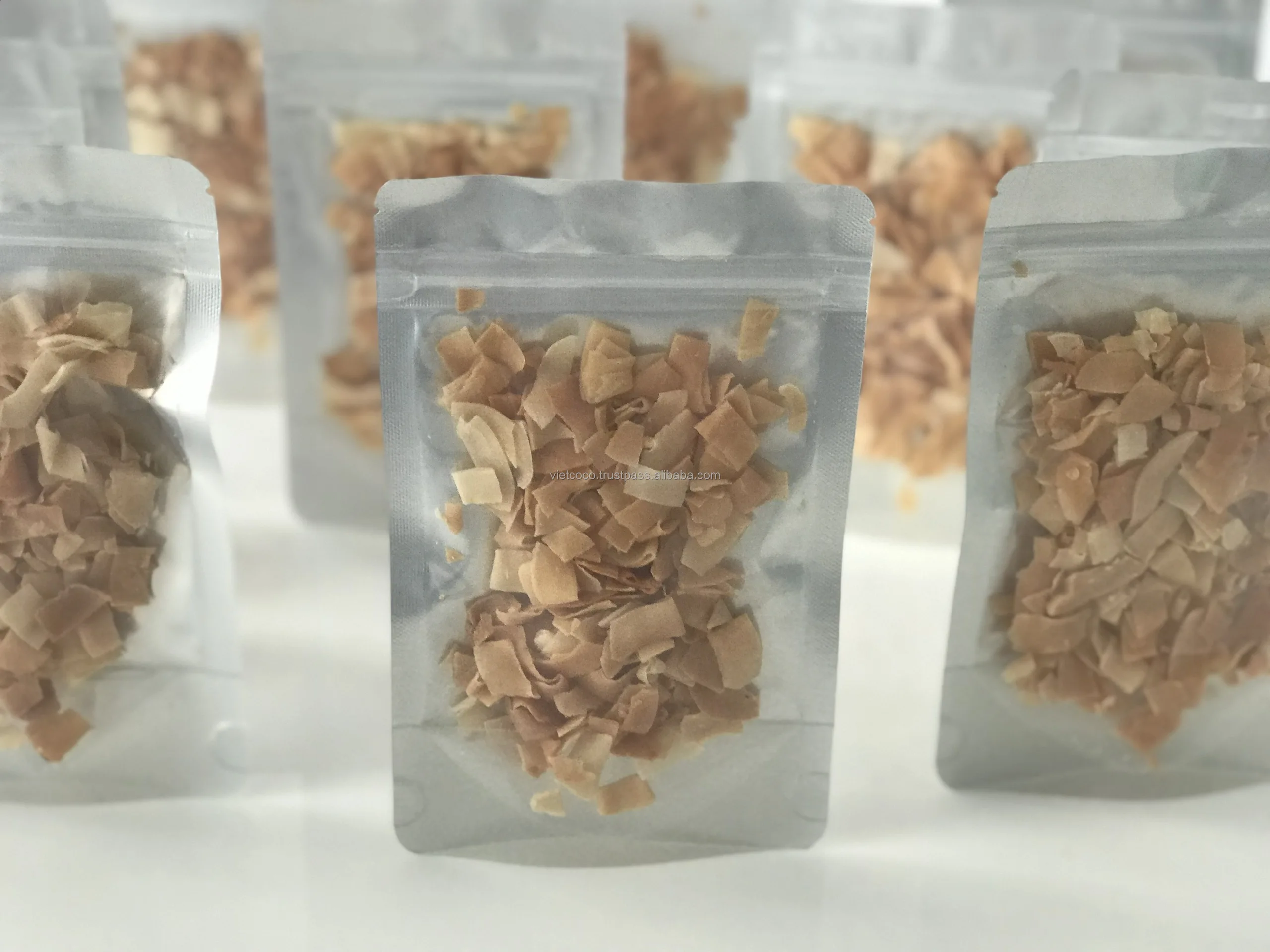 Crispy Dried Coconut Chips High Quality 100% Natural