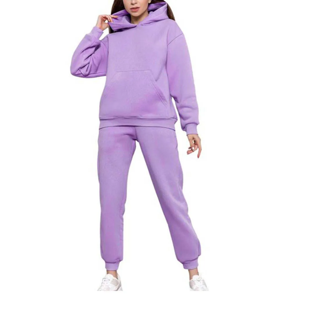 Женский спортивный костюм