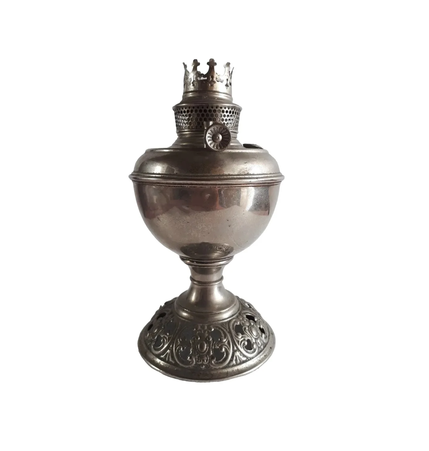 Hanging Metal  Kerosene Oil Lamp For Outdoor Usage With Modern Design With Elegant Style In Cheap Prices