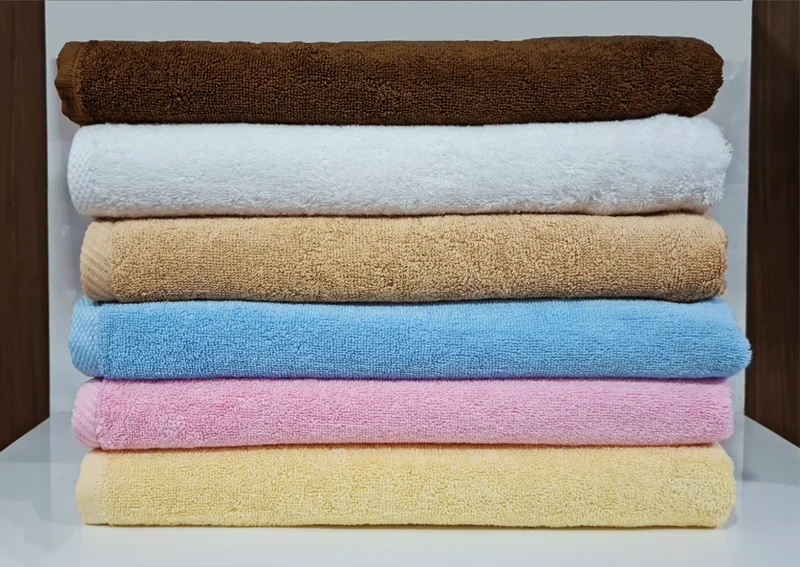 Wholesale Factory High Quality Customized Embroidery 700 Gsm Over-sized Absorbent Hotel Towels