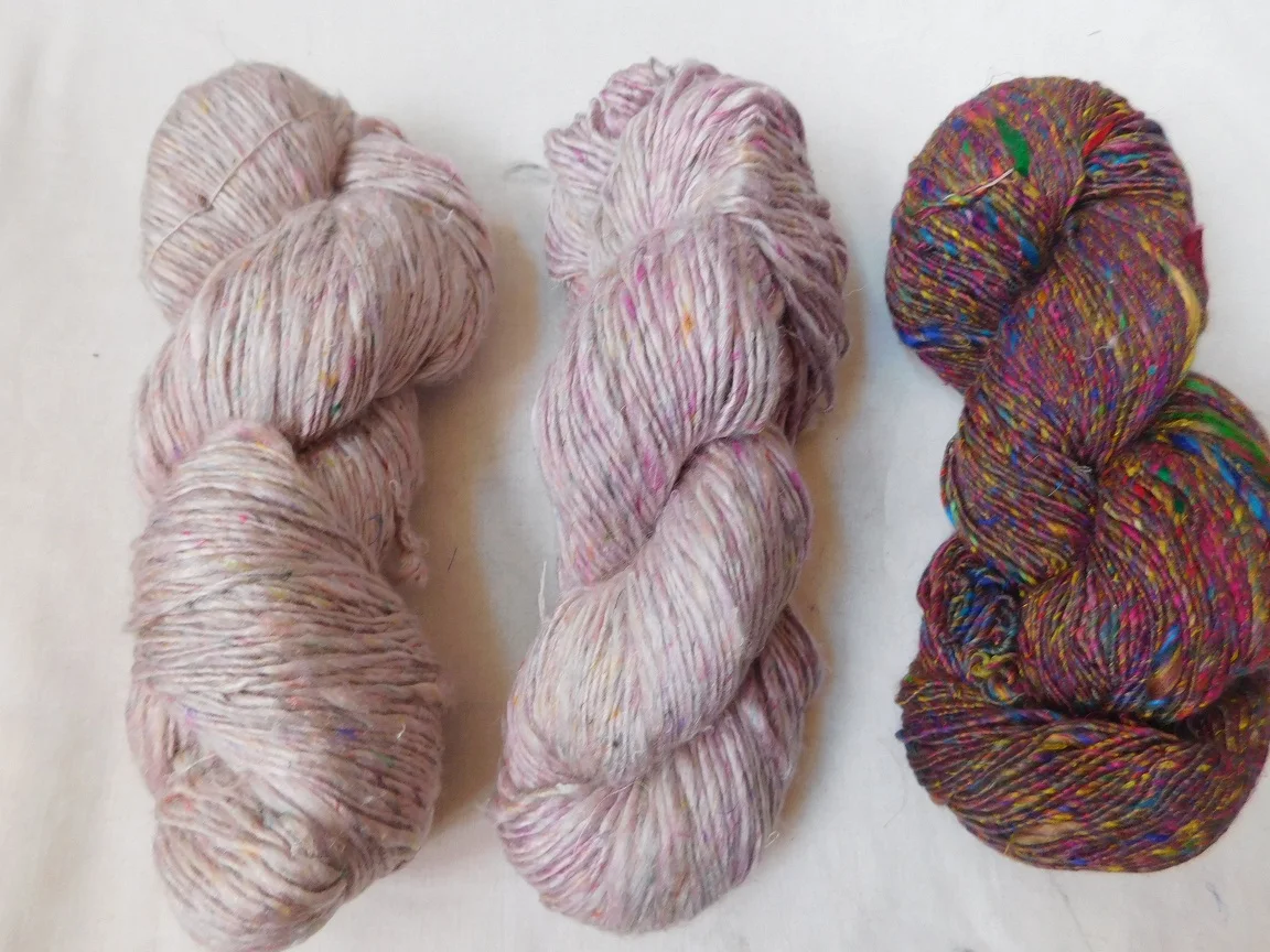 In pastel & multicoloured tweed sari silk yarn with 200 grams length in 100 meters,recycled sari silk fiber for silk yarn stores