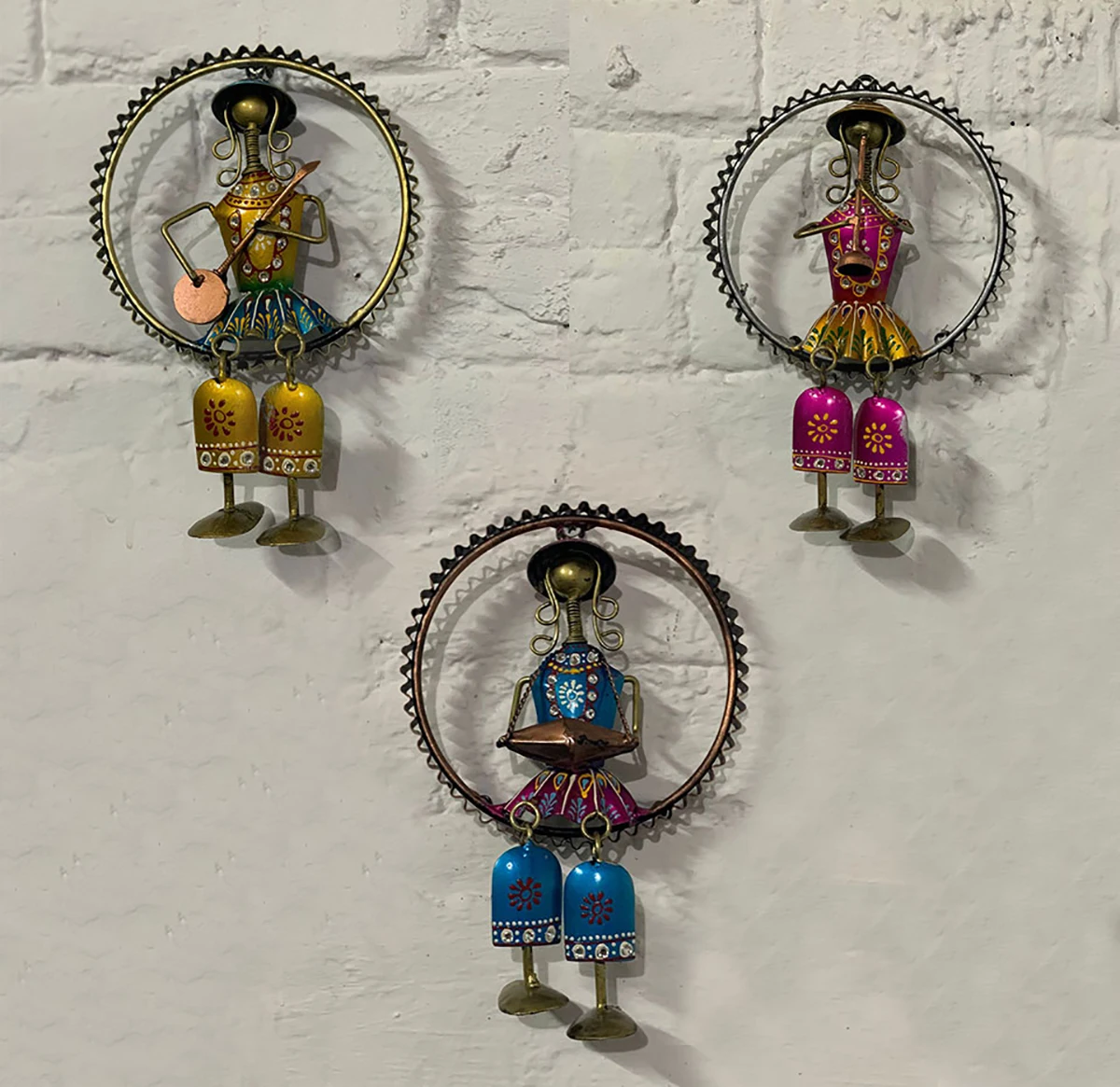 Indian Handicraft Iron Multi Colored Musician Showpieces Wall Hanging Modern Home Decor Unique Table Decor Decorative Showpieces