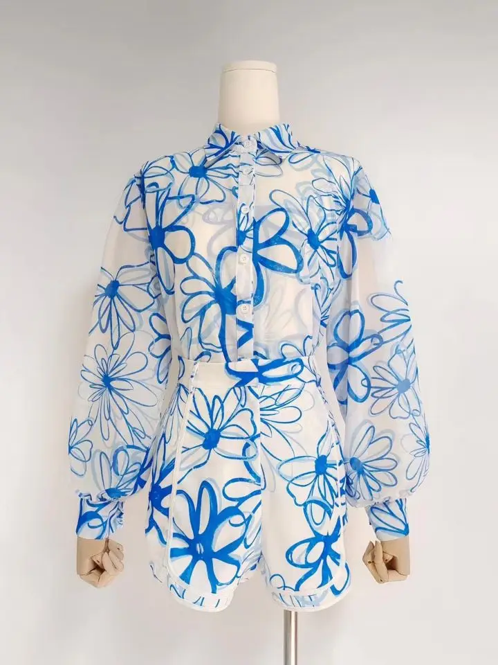 Женский пляжный костюм из трех предметов топ-Рубашка В курортном стиле и шорты-слинги с принтом лето 2022