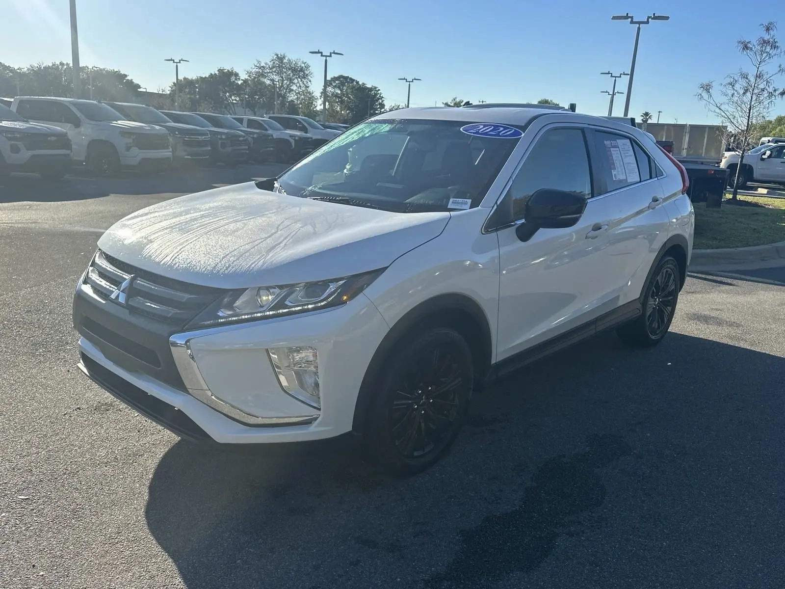 Используется 2020 Mitsubishi Eclipse Cross LE