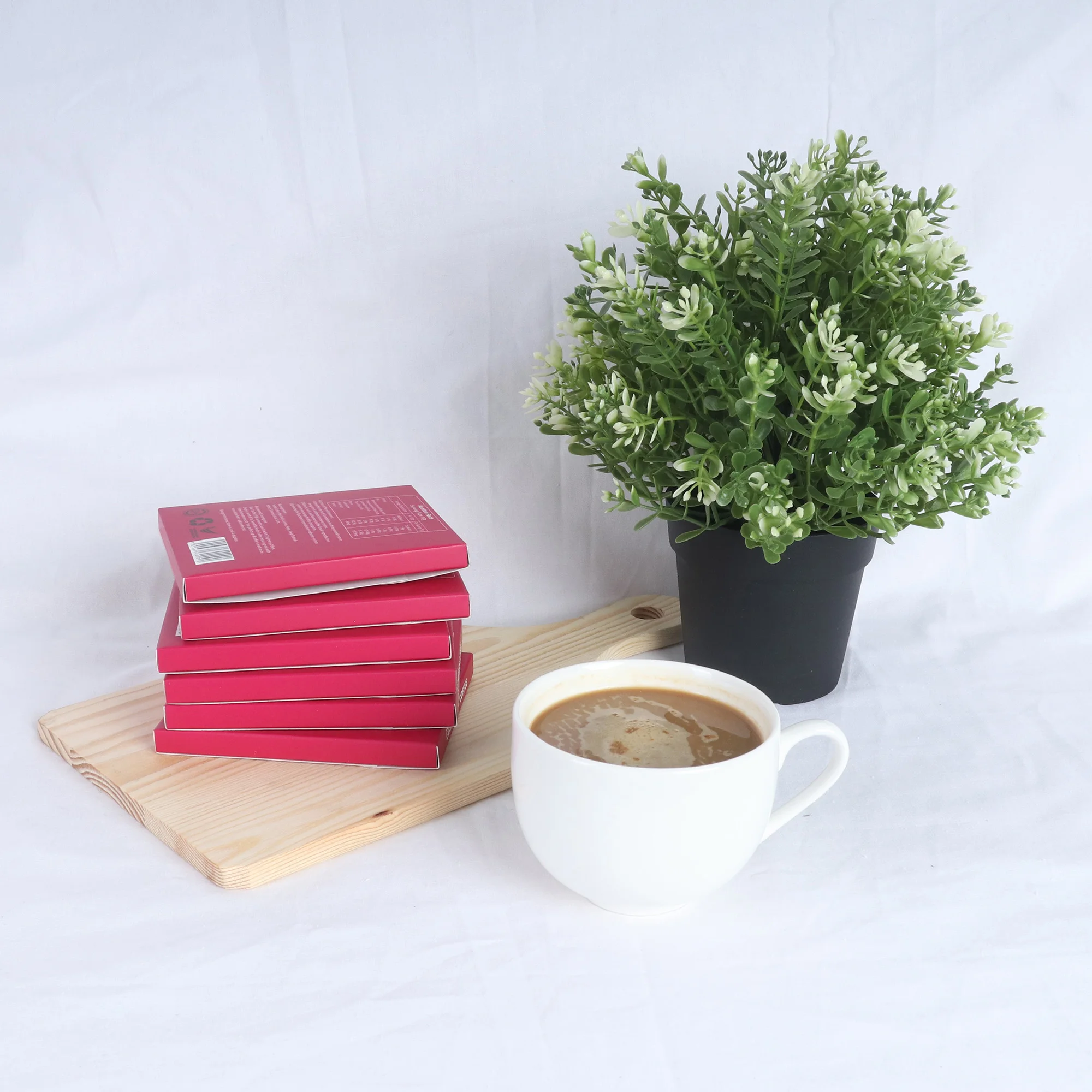 Fast Shipping Wholesale Authentic Sachet Instant Coffee Powder For Her Smooth Aromatic Neutral Taste Malaysia OEM Manufacturer