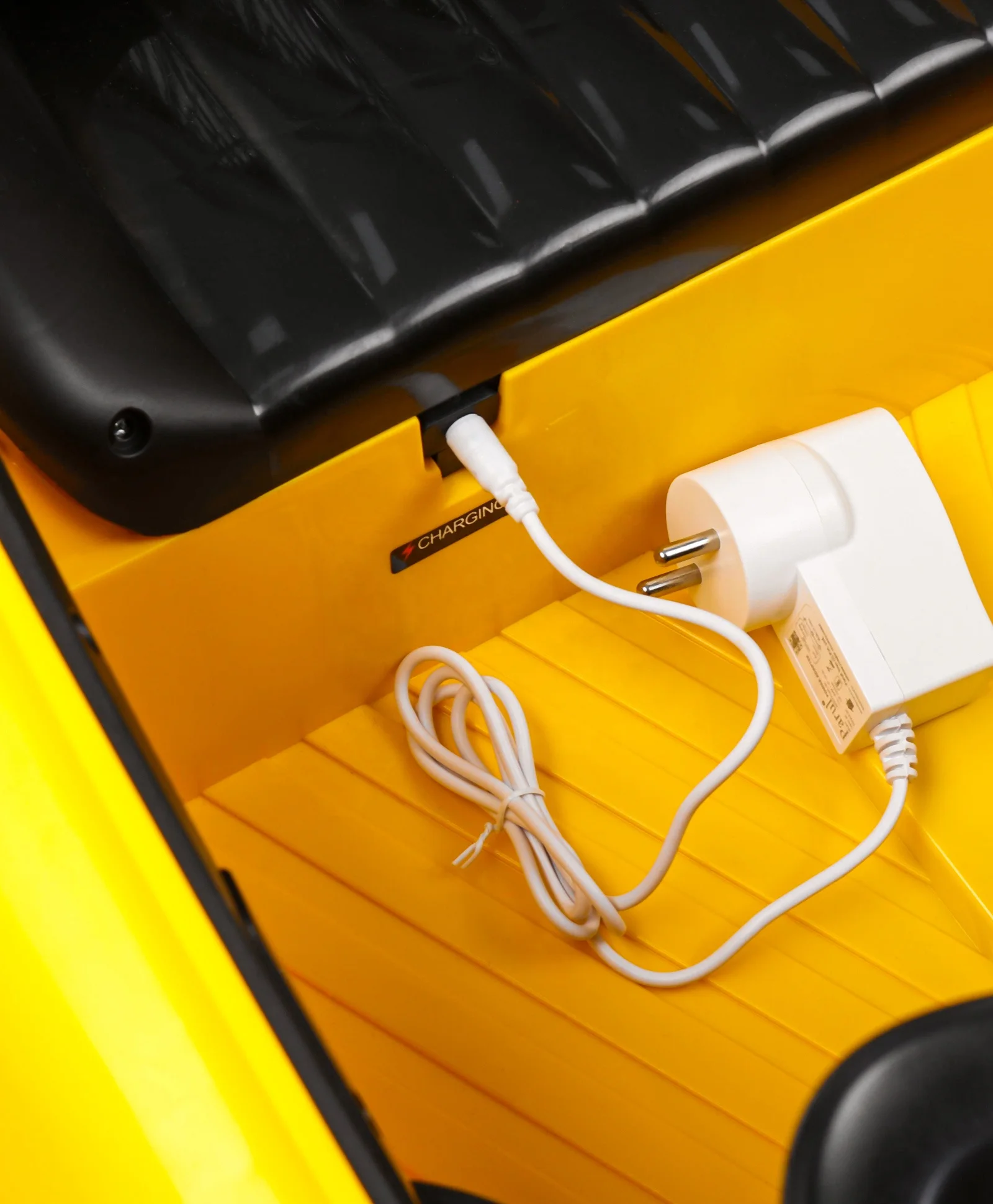 trending yellow and black color kids ride on battery operated outdoor fun activity for kids child toddler with remote control