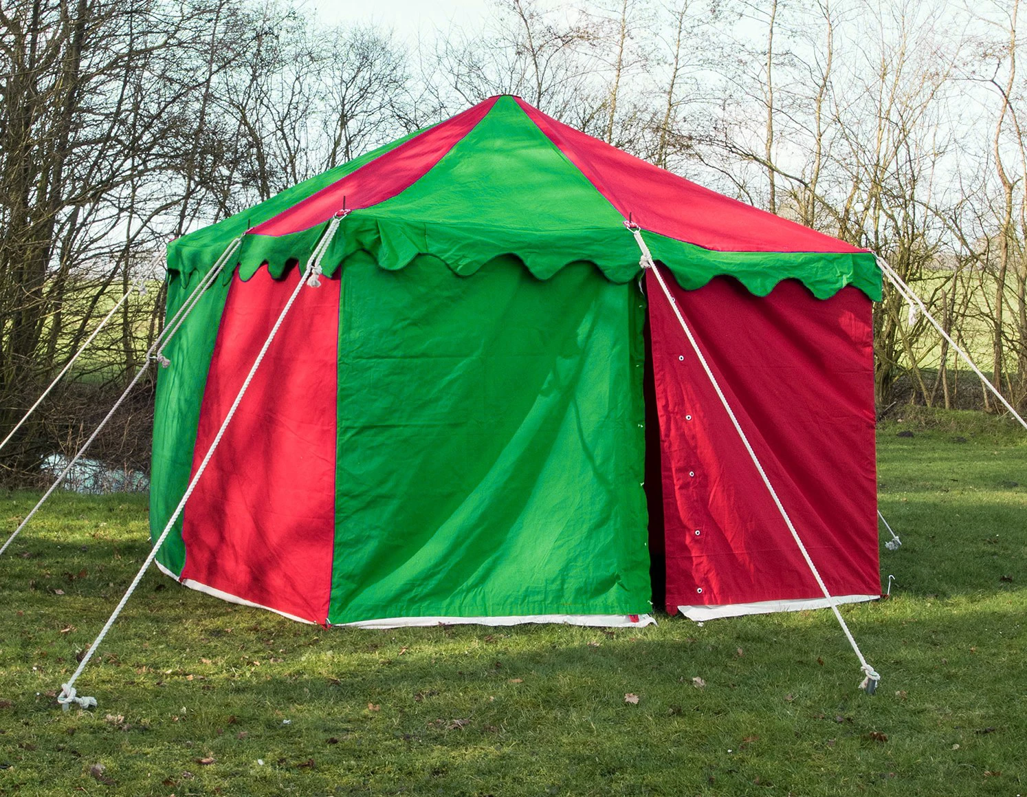 4x4 Sq. meter Sturdy Square Tent for Medieval Reenactment, Faire, and Camping - Authentic Design, Durable Materials, Easy Setup