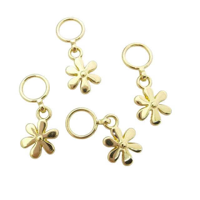 New Design Wholesale Small Metal Charms for Jewelry Underwear Making Gold Feather Pendant Charm