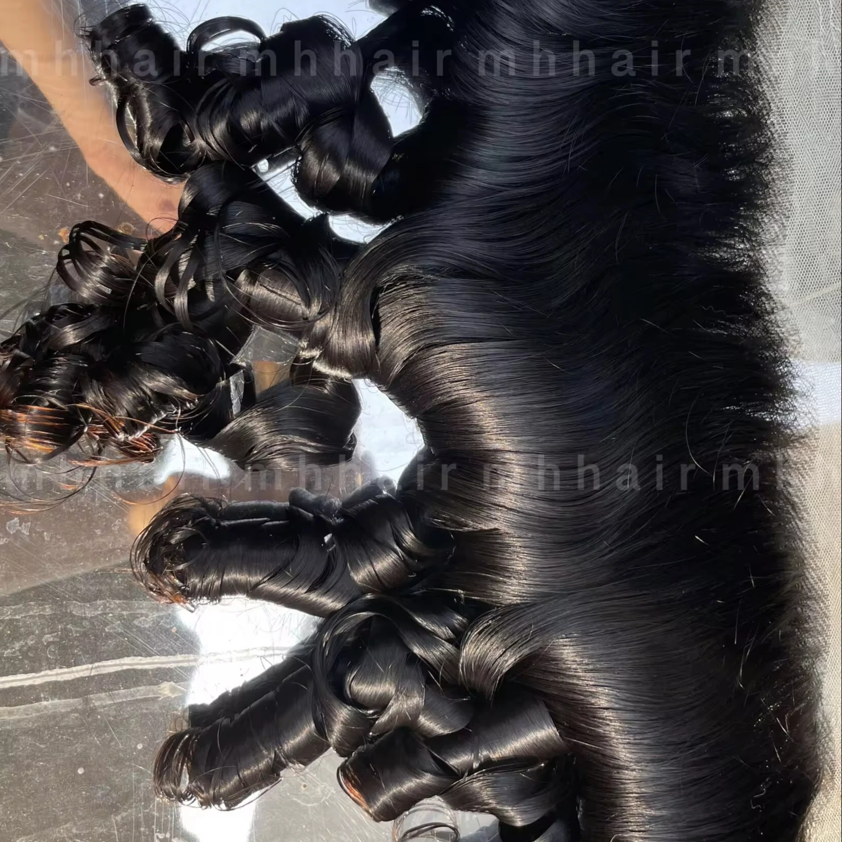 Wholesale Handtied HD Lace Bouncy Wavy 13*4 HD Full Lace Human Hair HD. Transparent Lace Frontal Wig 150% 180% 220% Density