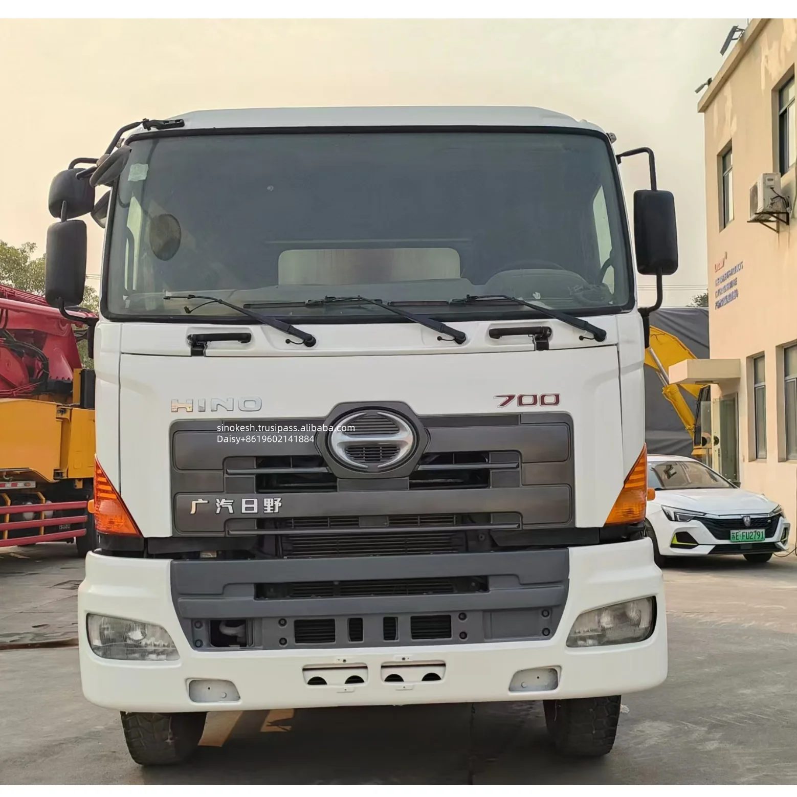 Brand New HINO 700 Tractor Truck 420HP 4X2 for Exporting