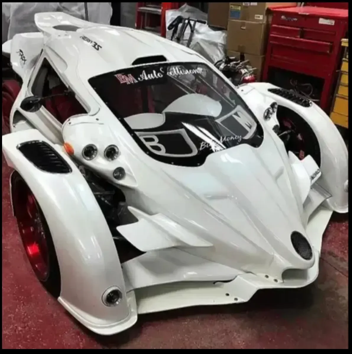 CLEAN SPECIAL EDITION 2024 Aero 3S T-Rex 3 Wheel Drive with Top-Notch Sound System
