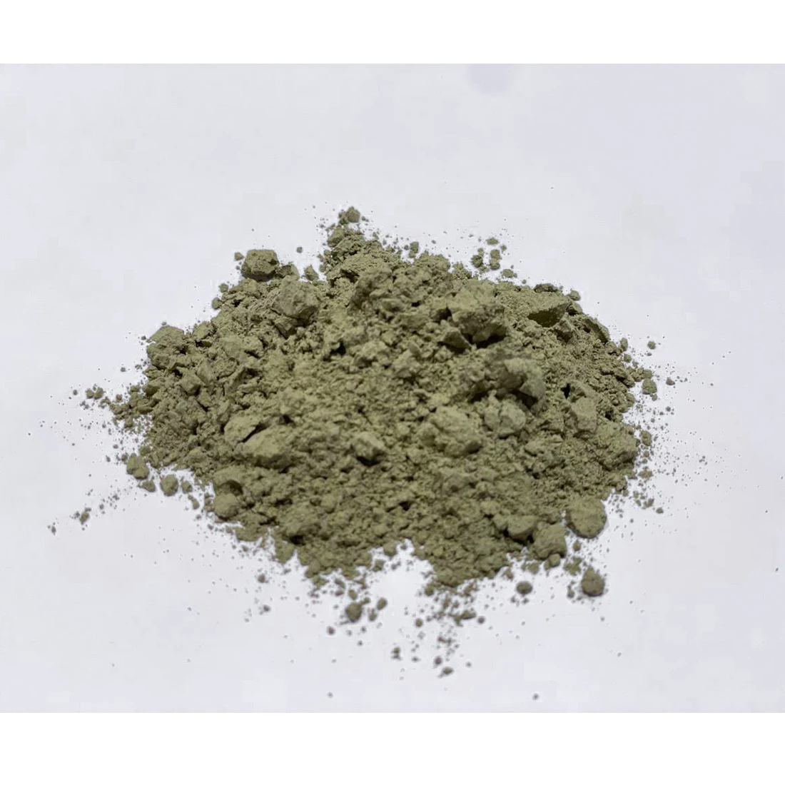 Natural sorbent 98% 5-60 mcm (5-60 microns) fraction enriched finely dispersed glauconite for skimming oil and oil products