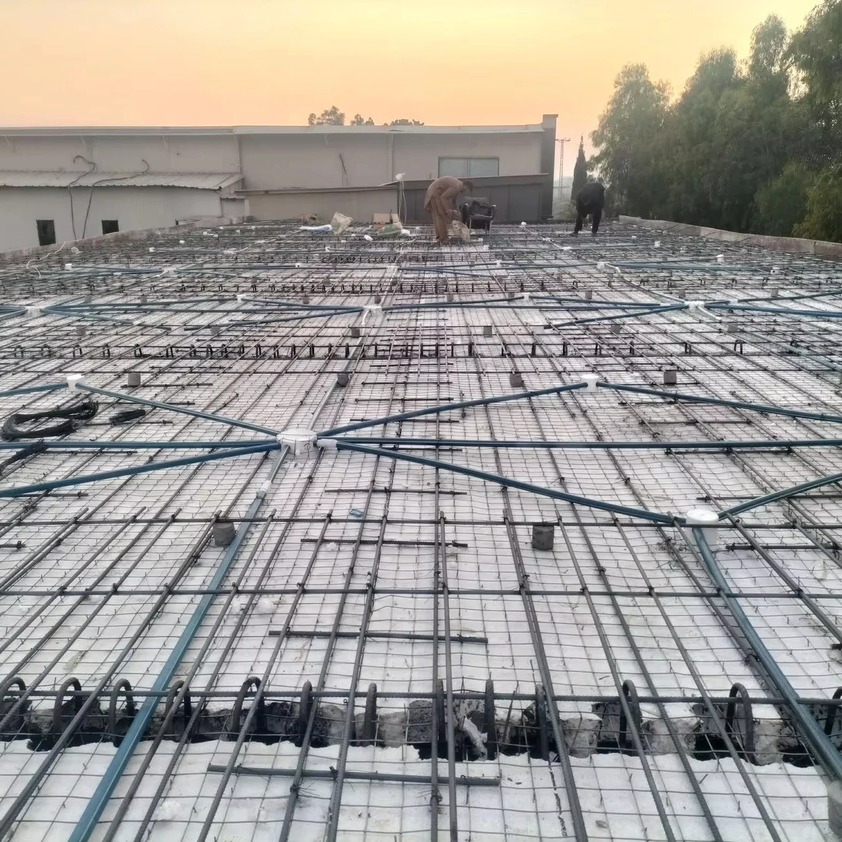 Система напольного покрытия InsulaFloor EPS ICF: расширенные пенополистирольные панели интегрированные со стальной каркасной конструкцией