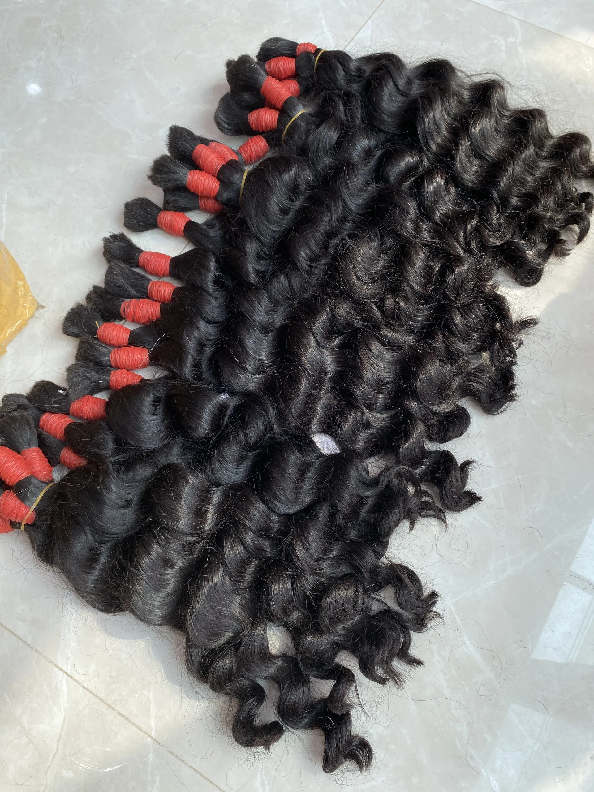 Высококачественные необработанные волосы для наращивания натуральные без пряди глубоких волн от вьетнамской фабрики волос