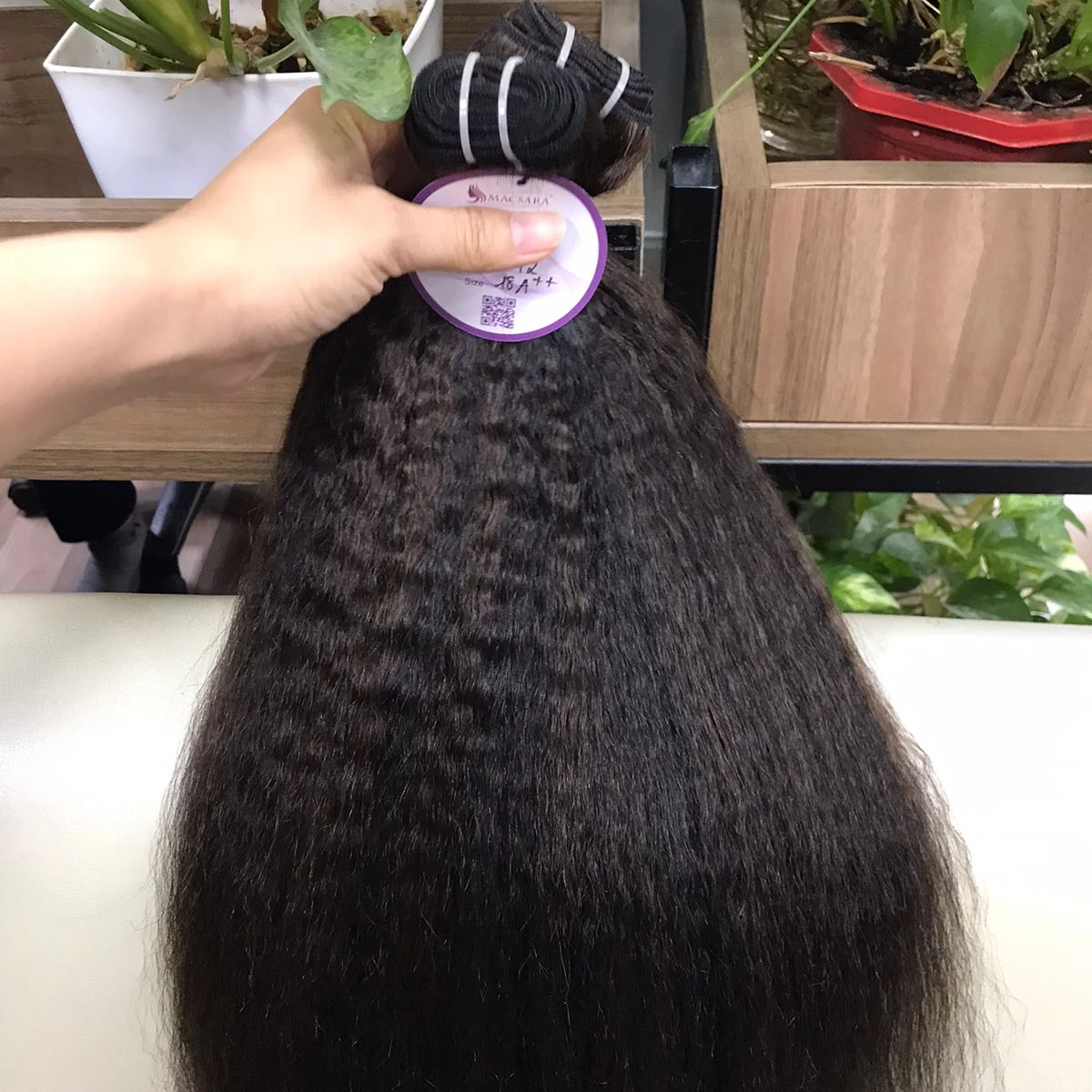 Vietnamese Human Hair Vendor Top Quality  Kinky Straight Hair Natural Brown Color 100 Percent Human Hair Wholesale price