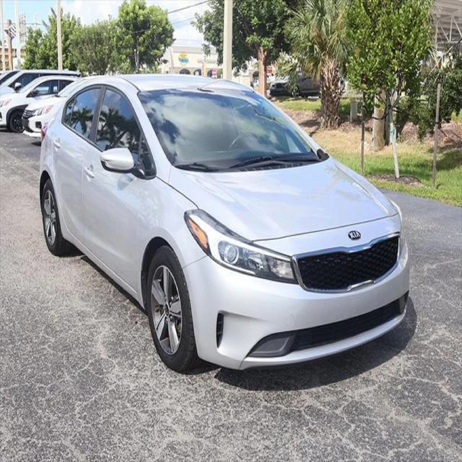 Хорошо используемый 2018 Kia Forte LX