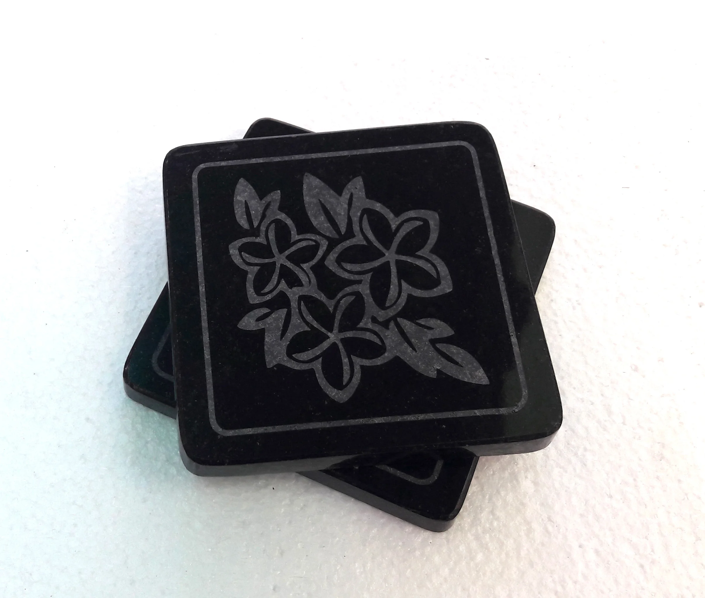 Natural Stone Slate Coaster with rough shaded edges chipped edges Coaster Set Black Color Round Shaped Premium Stone Rough