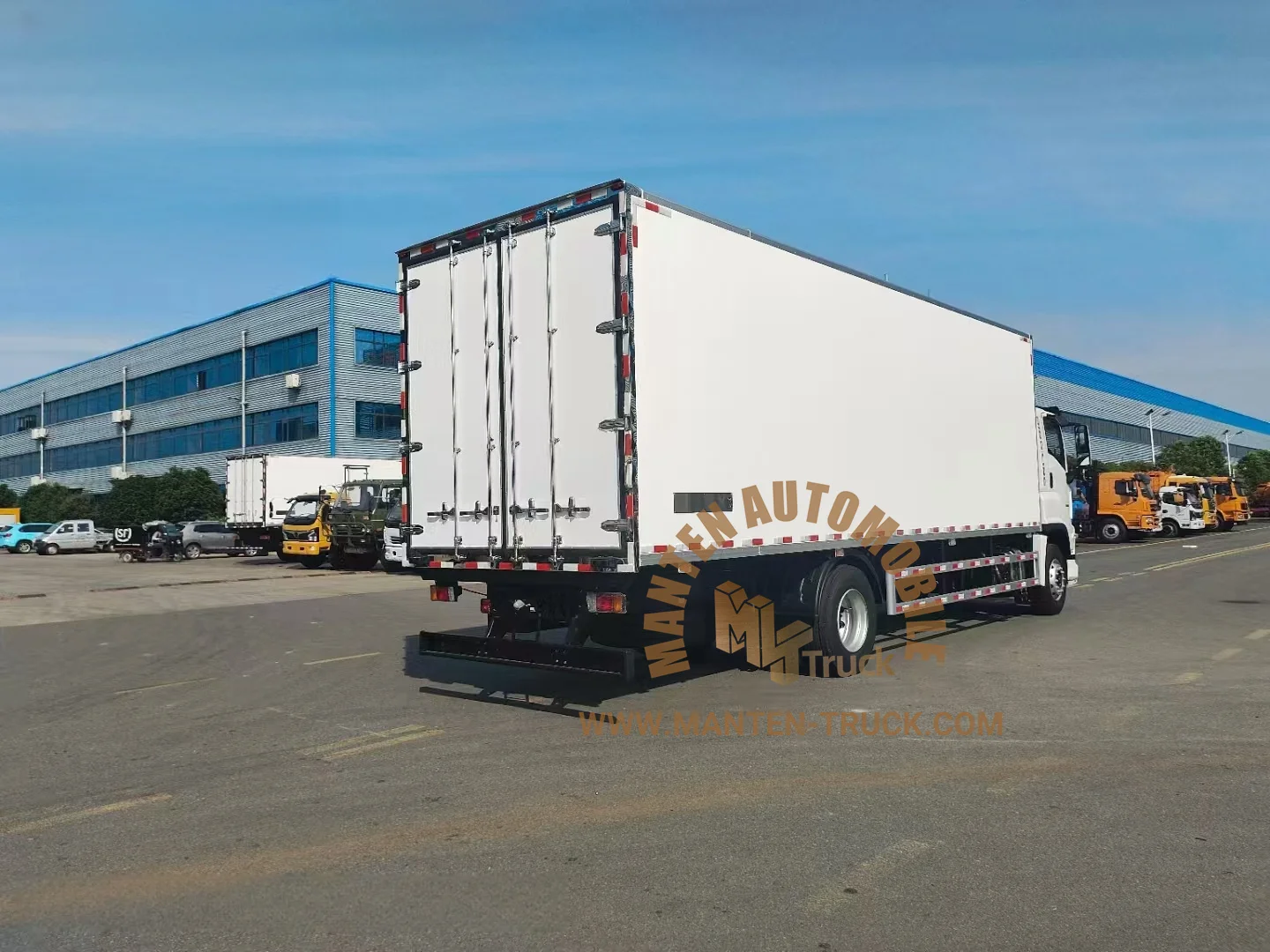 Made-in-China Freezer food transport vehicle eutectic refrigerated truck 12 v compressor freezer truck for sale
