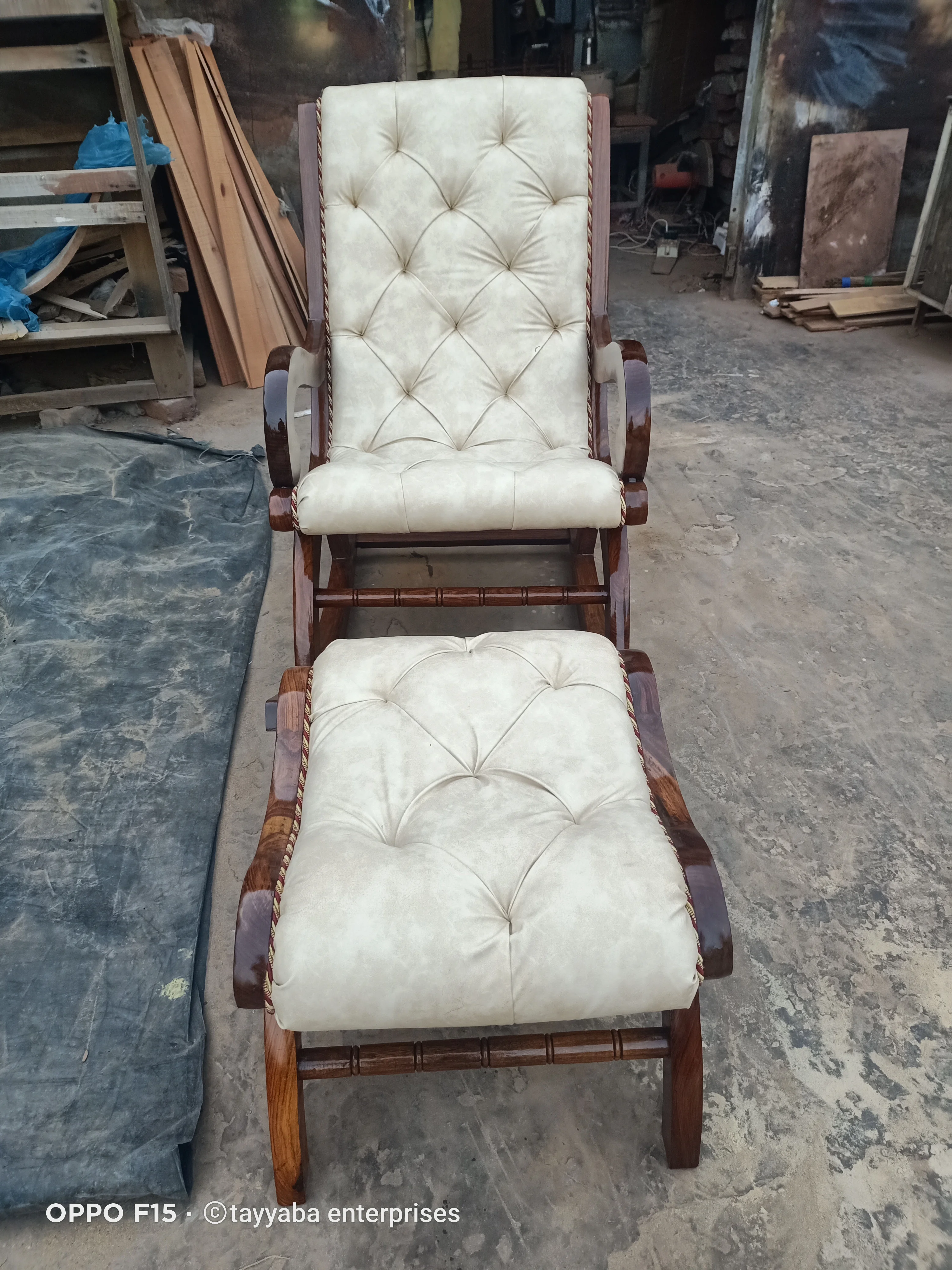 Comfy Modern Rocking Chair solid Wooden structure For Bedroom Or Living Room PU Leather Soft Comfortable Chairs Home Furniture